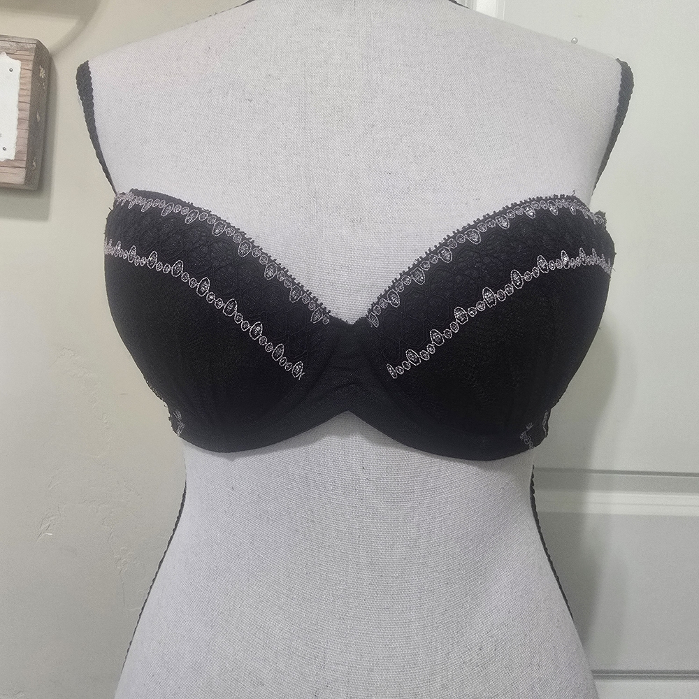 Honeydew Intimates Black Strapless Lace Bra Silver Trim 34B Romantic Formal Sexy